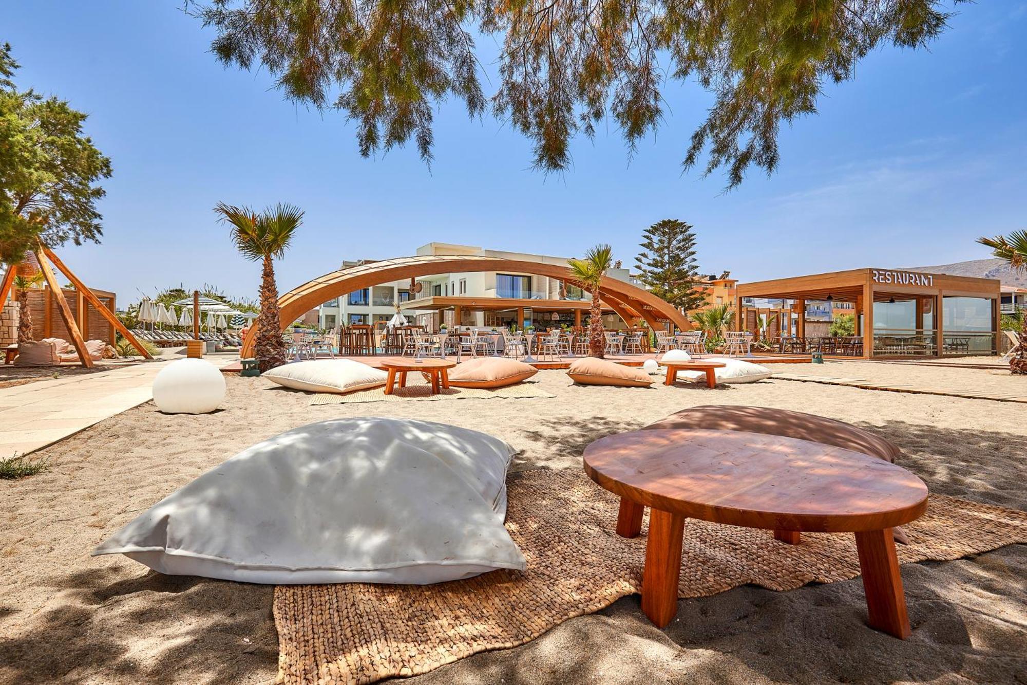 Enorme Teatro Beach Amoudara Lasithiou
